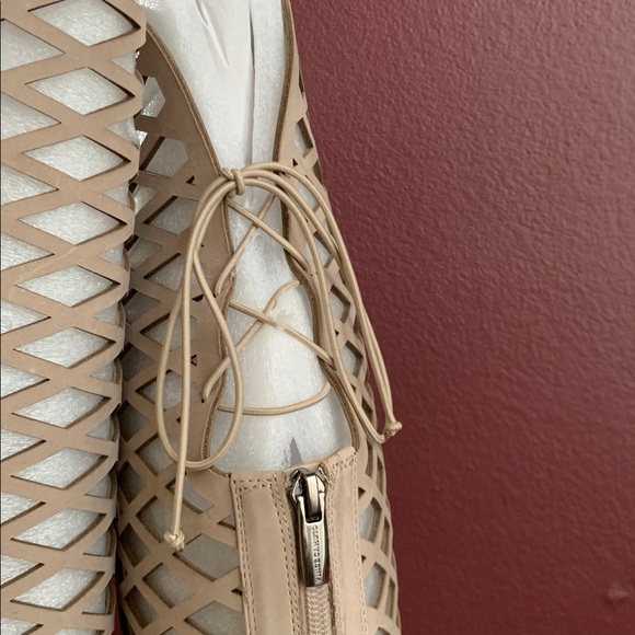 Elegant Vince Camuto Leather Beige Lace-Up Thigh-High Heels With Zipper. N.I.B - Picture 5 of 15